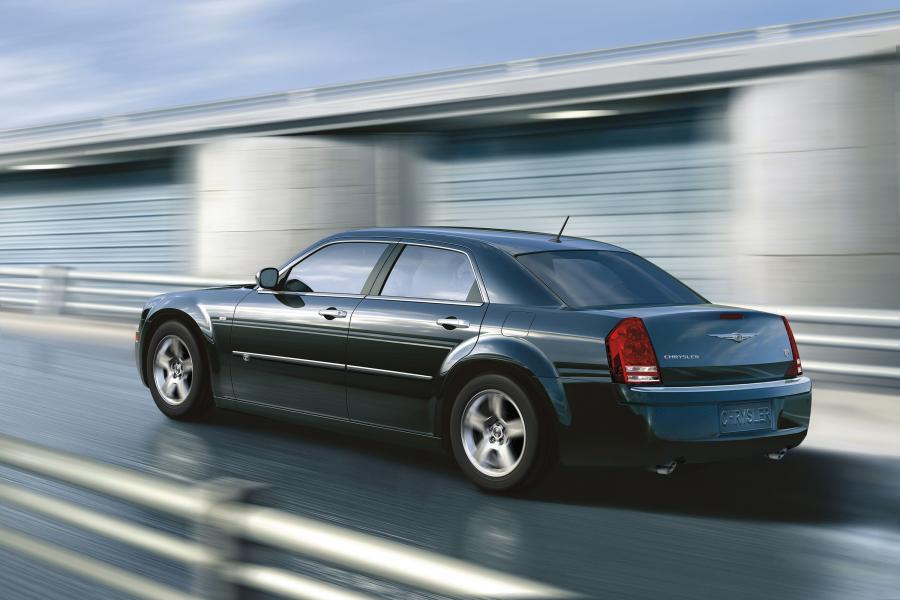  Chrysler 300C 2008 года  (фото 8 из 10)